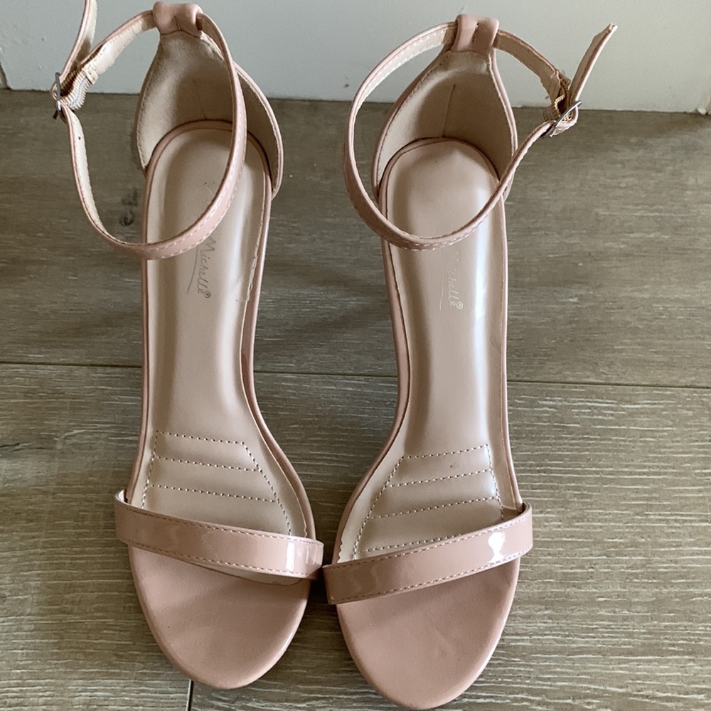 Nude Heels - Picture 2 of 5